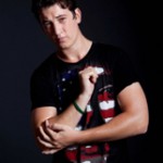 miles-teller-mag-04