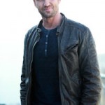gerard-butler-russian-photocall-olympus-has-fallen-01