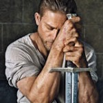 King-Arthur-Charlie-Hunnam-1374-01